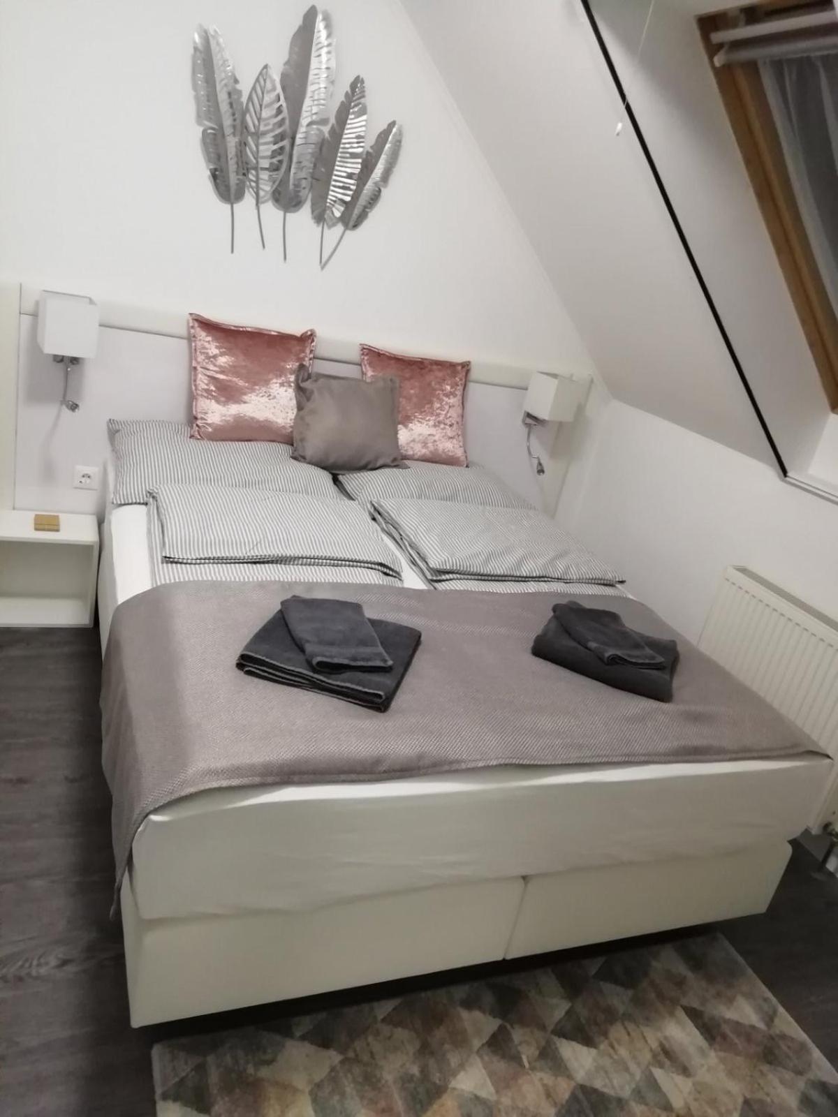 Salvus Apartman Apartment Eger Luaran gambar